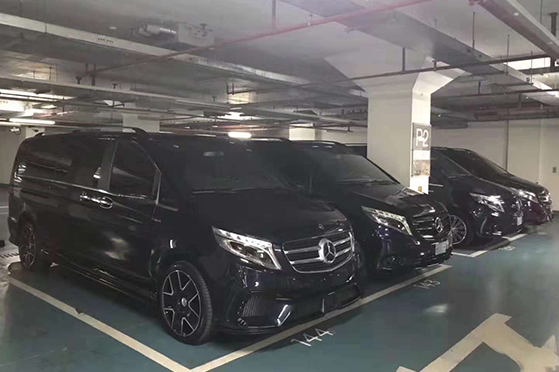 新款奔驰商务 